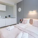 Apartment About Art - Ovo