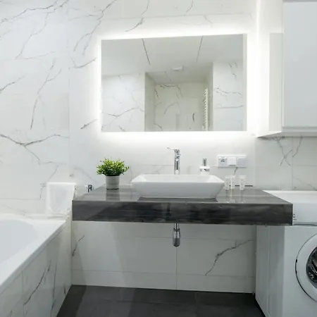 About Art - Ovo Wrocław