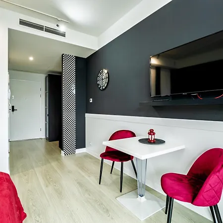 About Art - Ovo Apartment *
