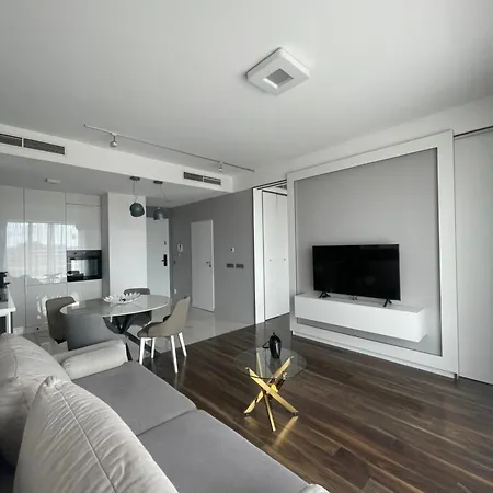 About Art - Ovo Apartment