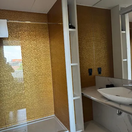 About Art - Ovo Lejlighed *