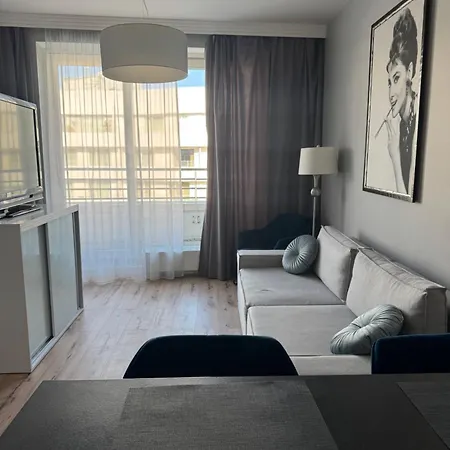 דירה About Art - Ovo *