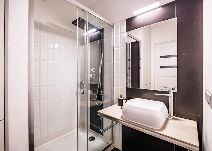 About Art - Ovo Apartment